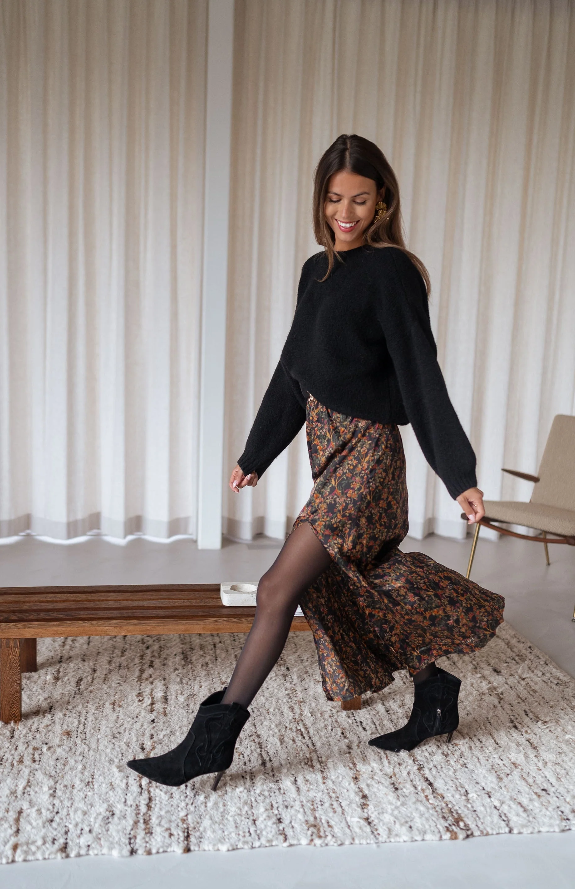 Black Bridget Floral Skirt - Image 11