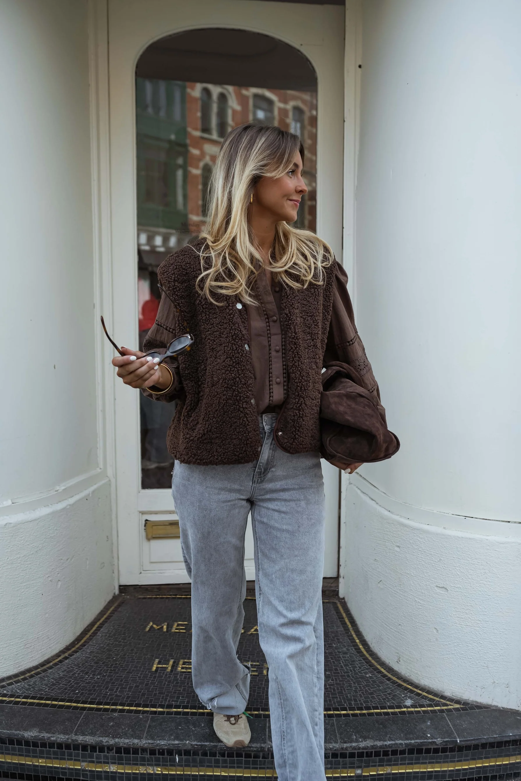Brown Taoh Vest - Image 3
