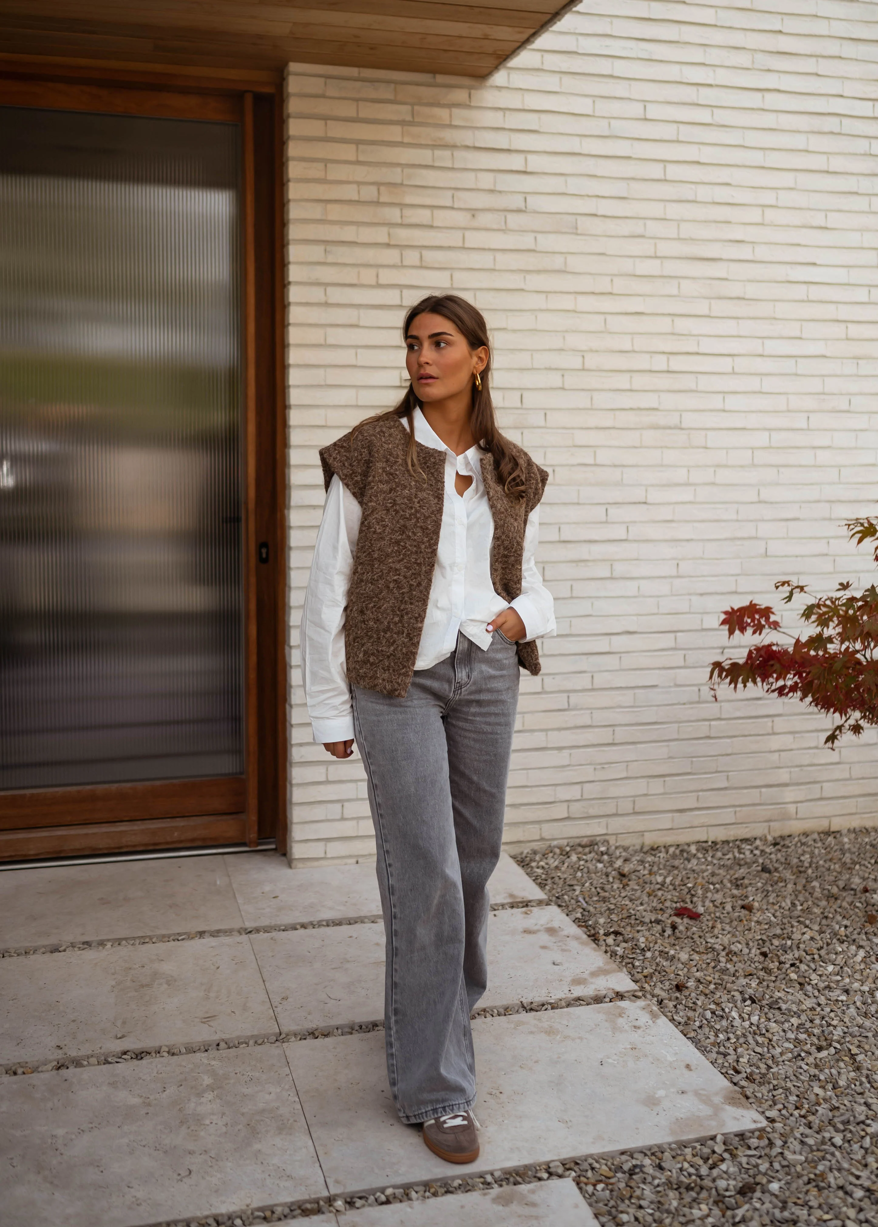 Chocolate Lander Sleeveless Cardigan - Image 5