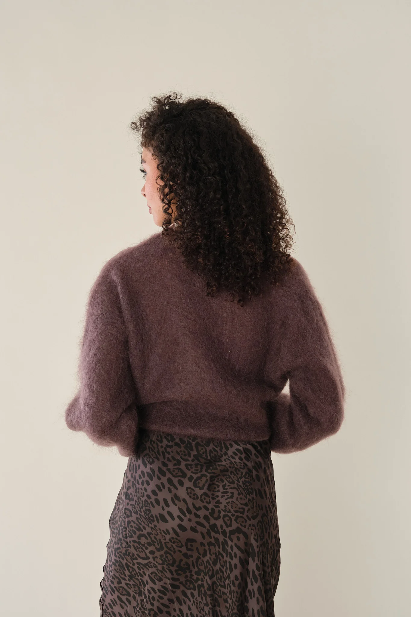 Chocolate Pieter Sweater - Image 11