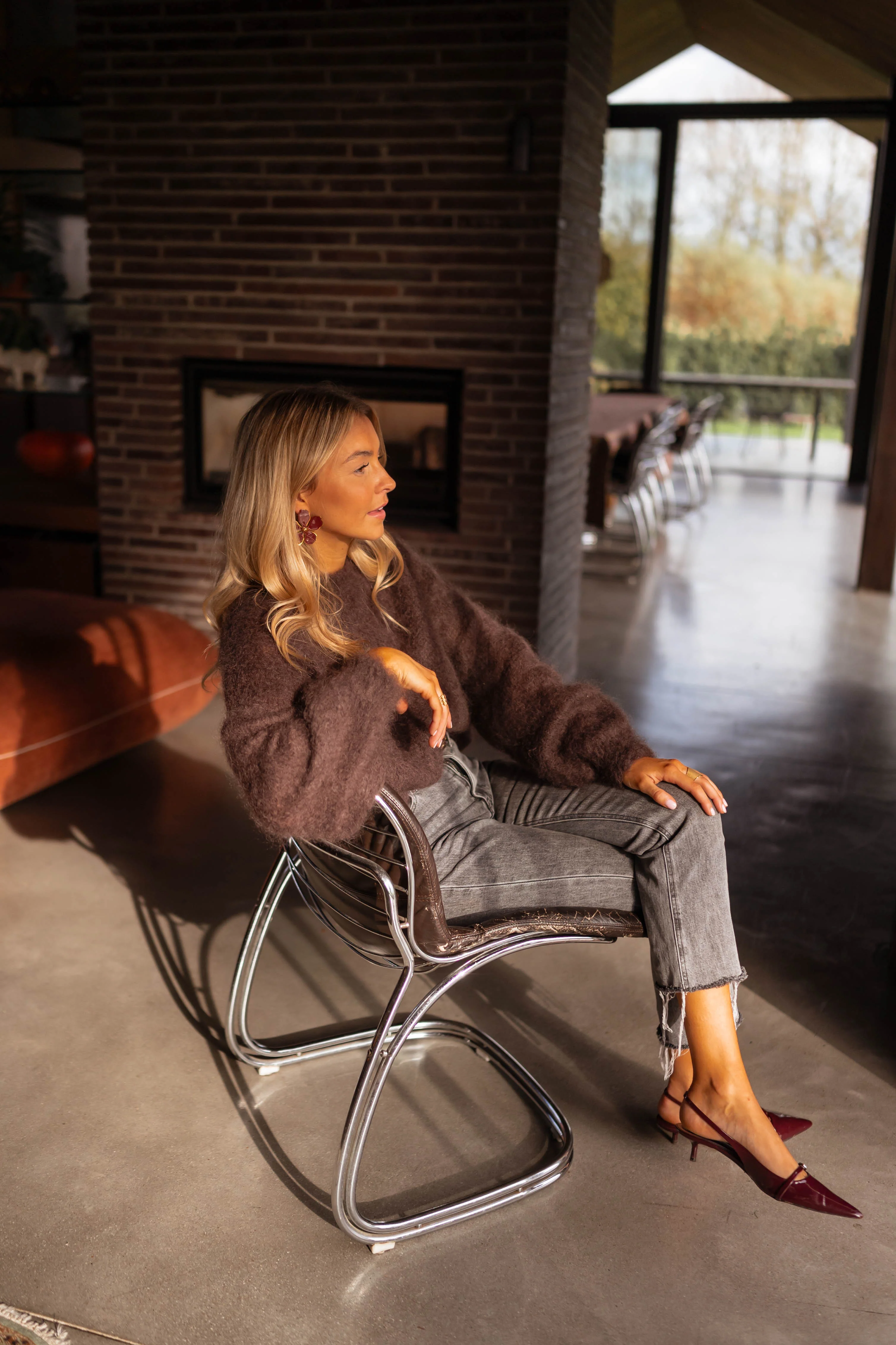 Chocolate Pieter Sweater - Image 13