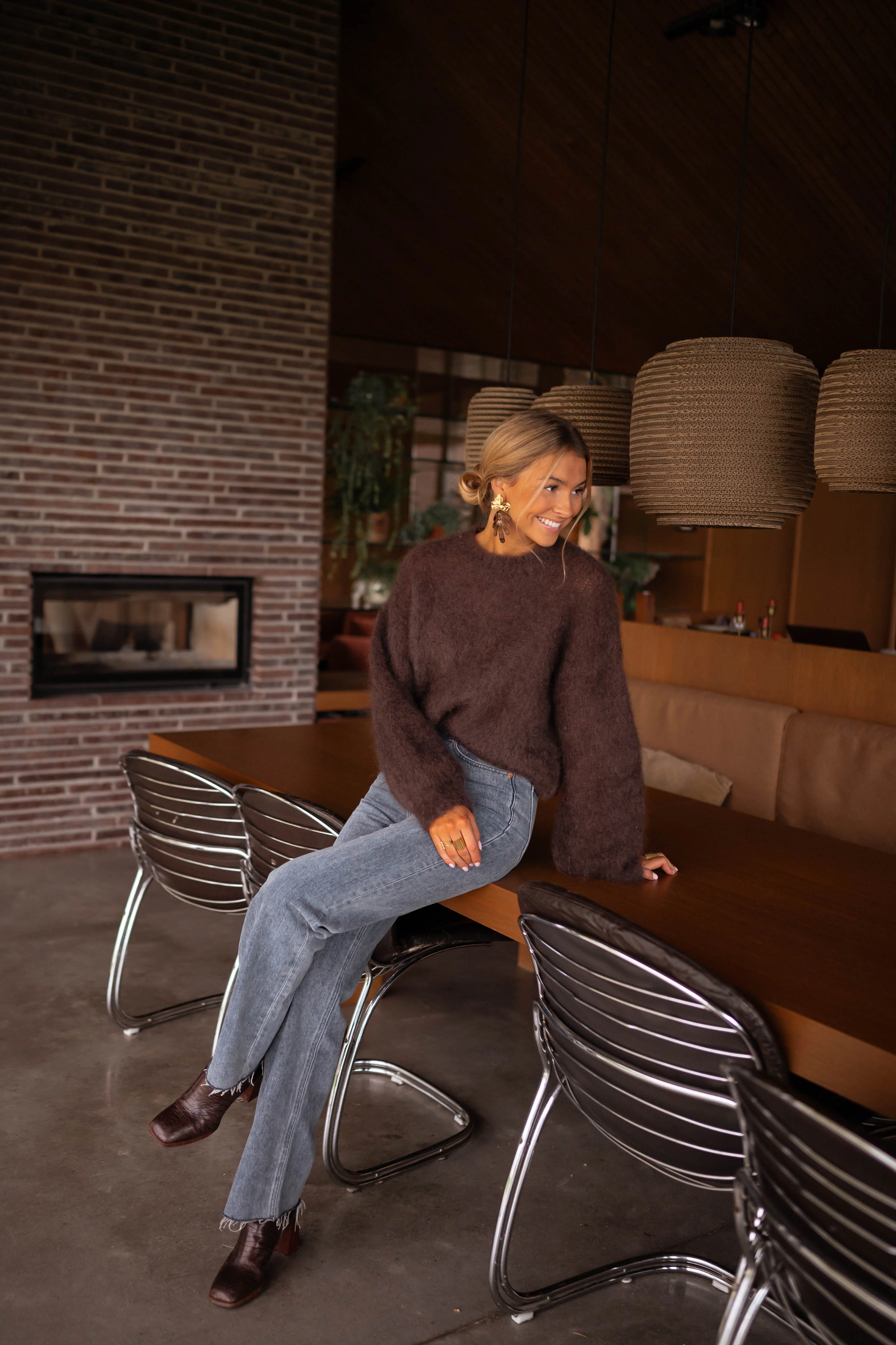 Chocolate Pieter Sweater - Image 16