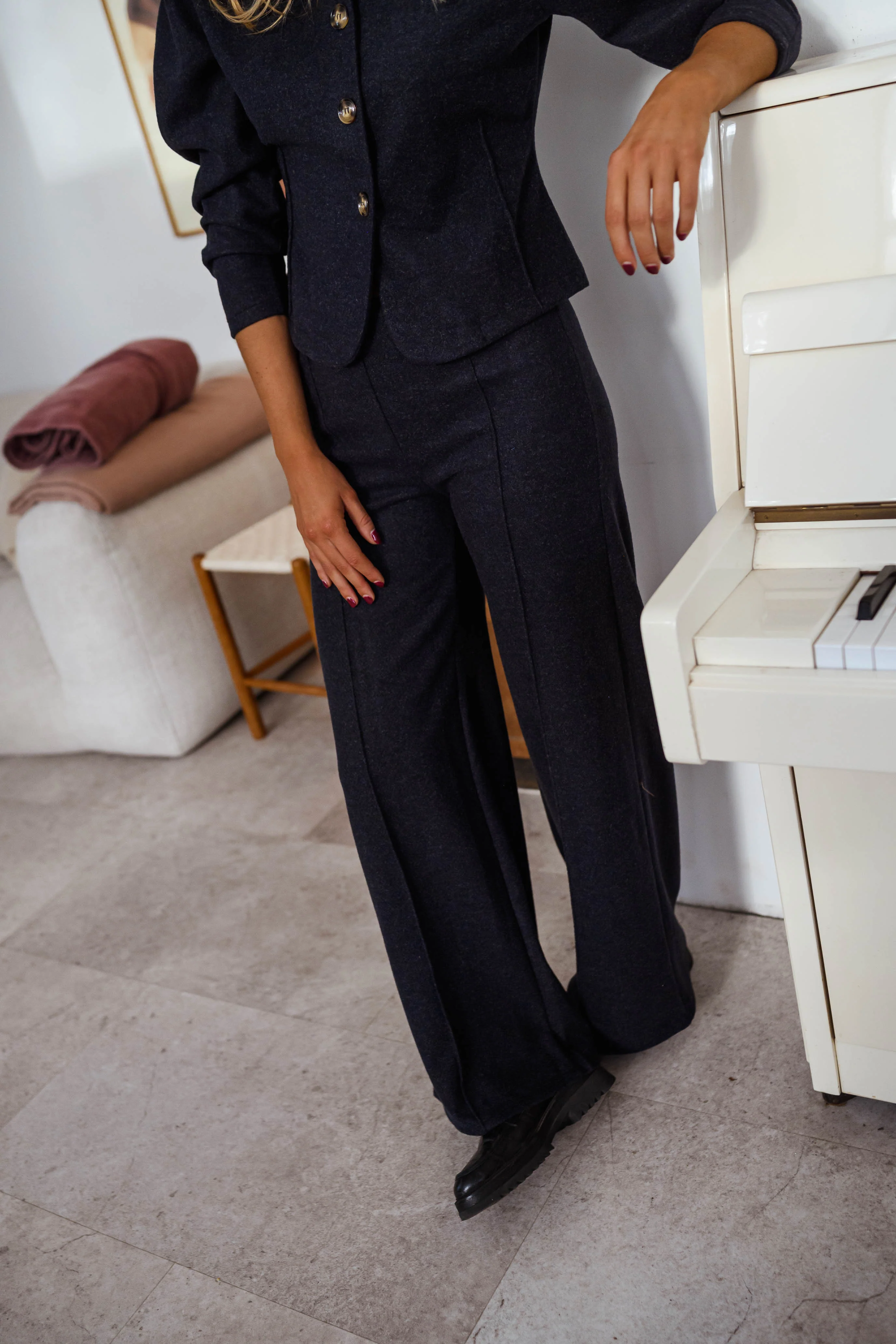 Dark Grey Henny Set - Image 11