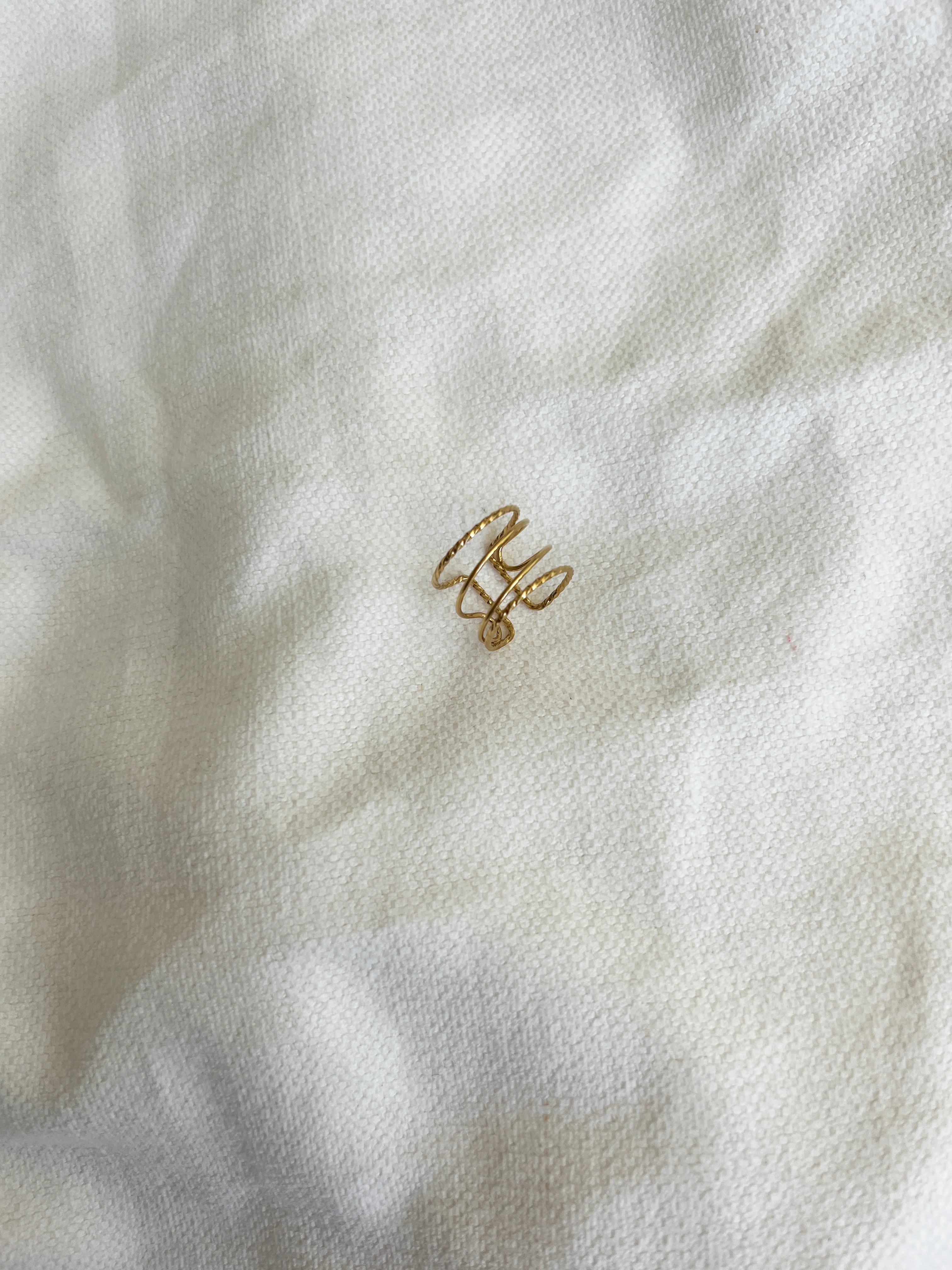 Golden Alice Ring - Image 2