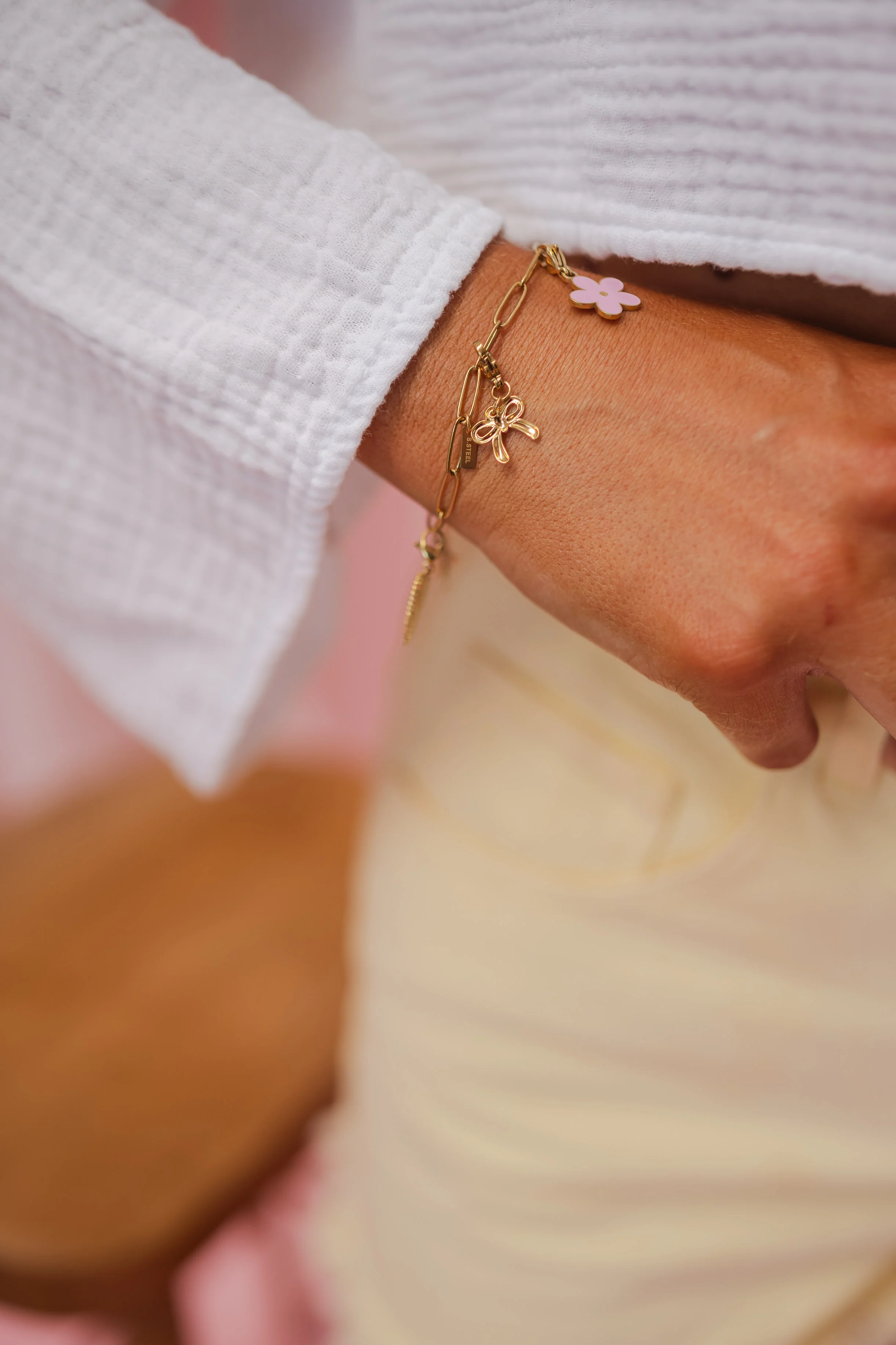 Golden and Pink Flower Pendant - Image 4