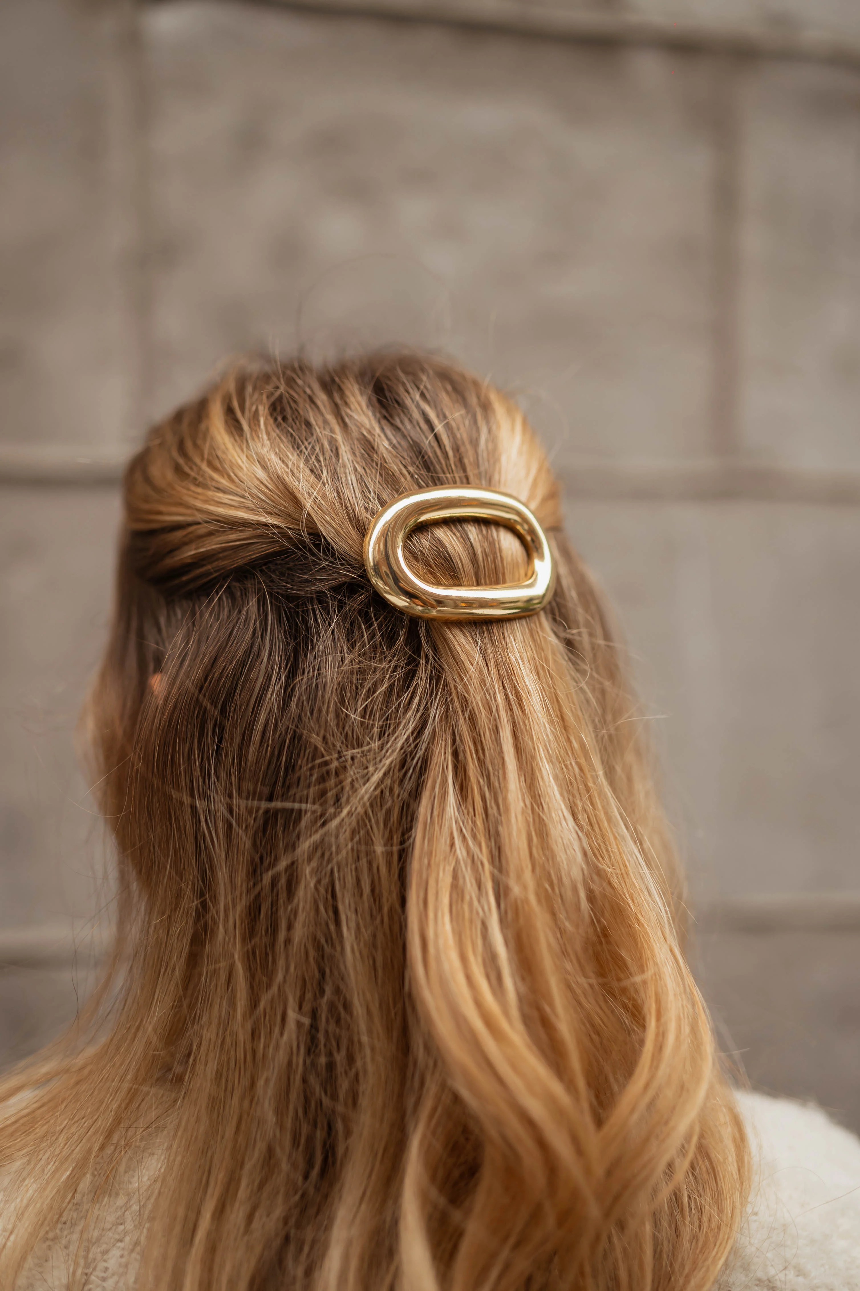 Golden Edou Hairclip - Image 4