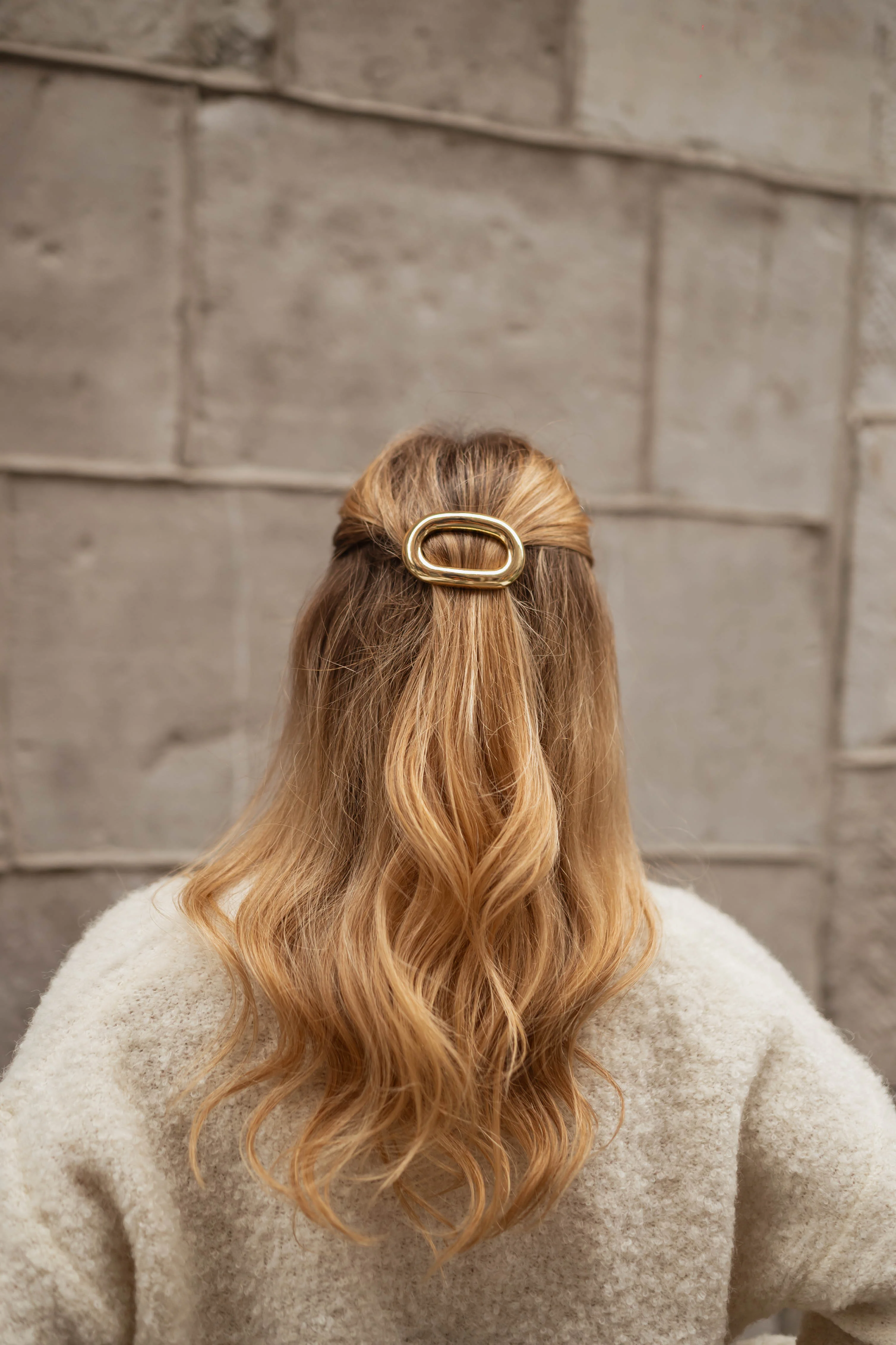 Golden Edou Hairclip - Image 5