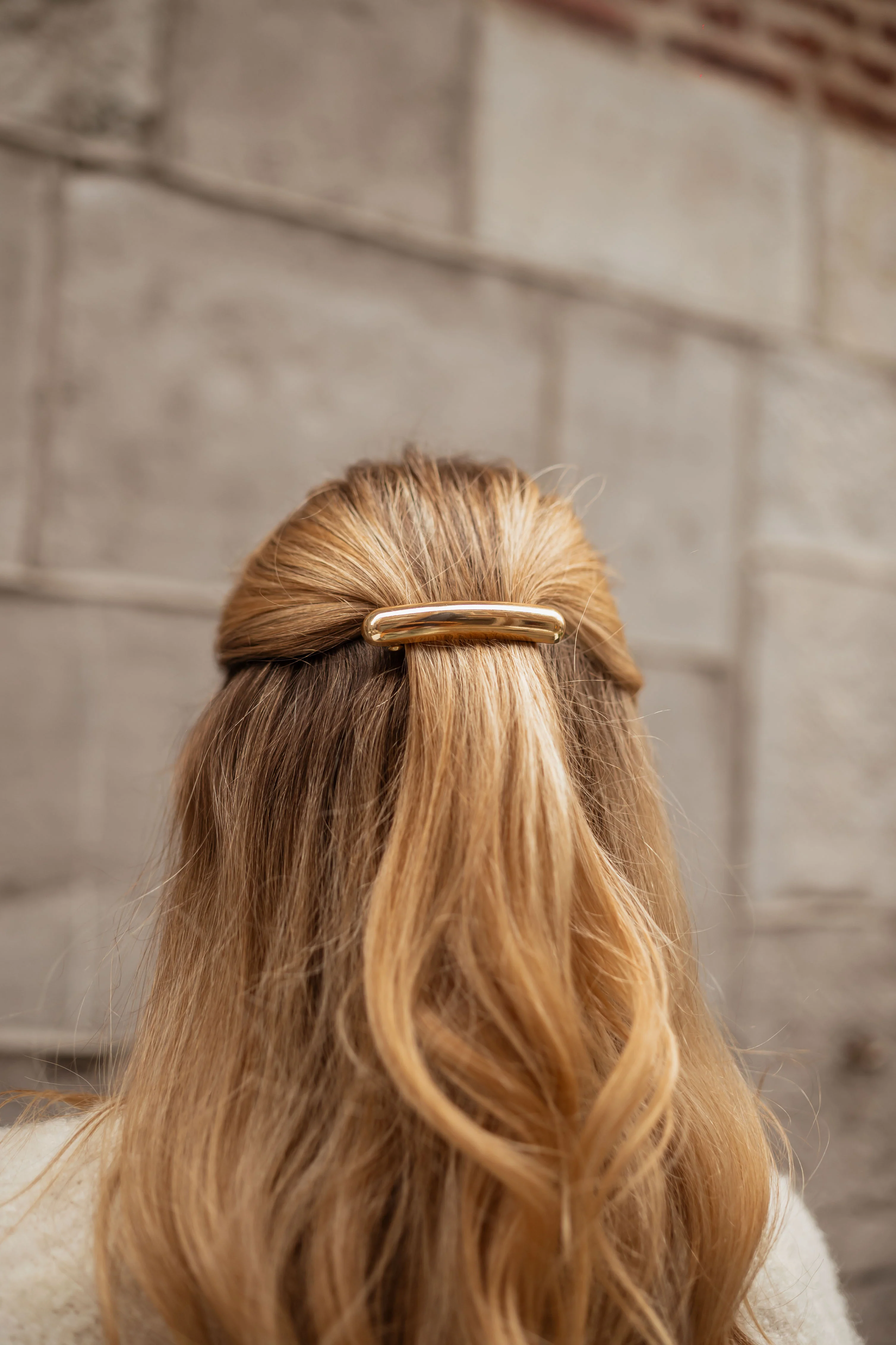 Golden Thiba Hairclip - Image 4