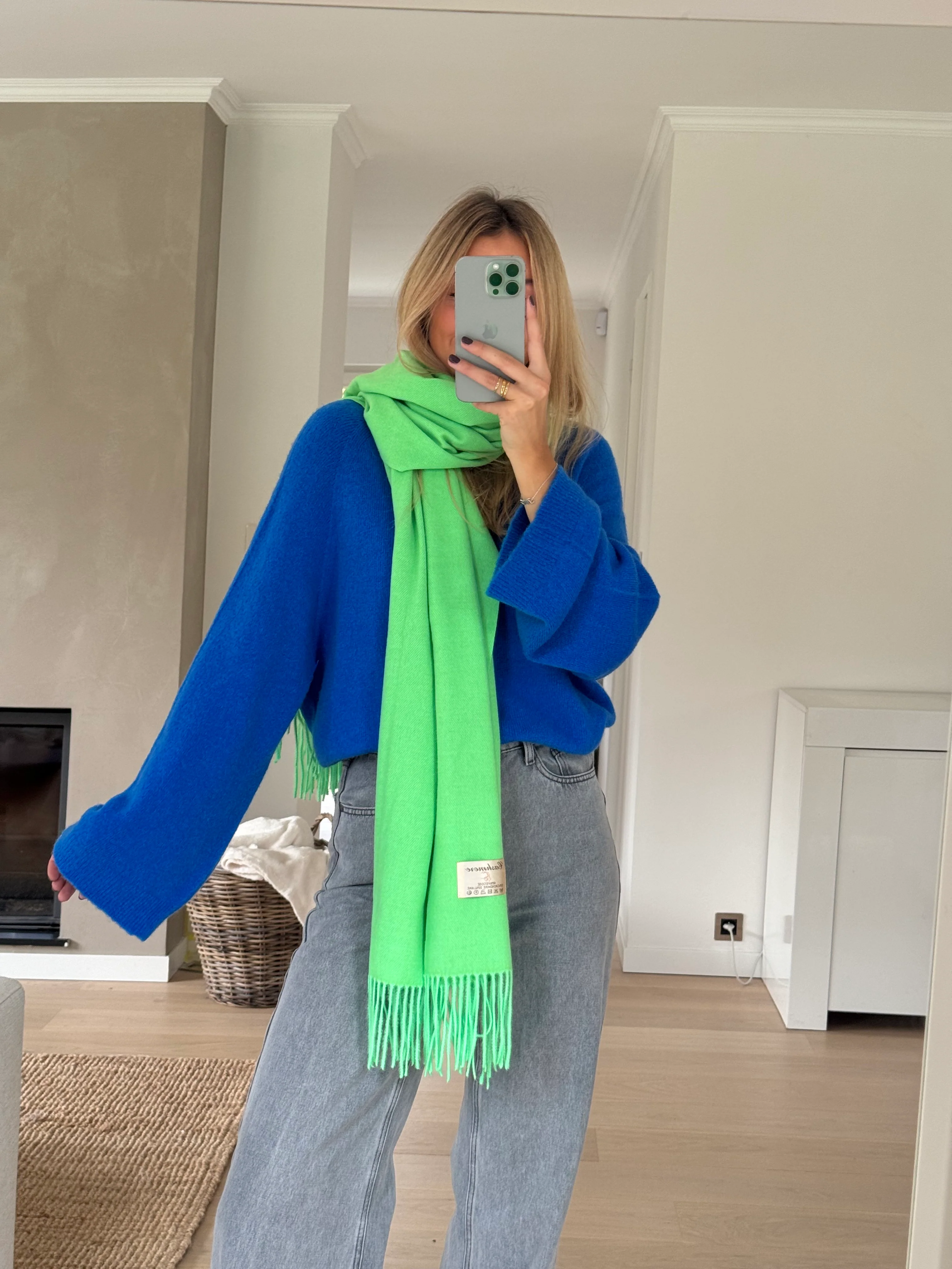 Green Cashmere Ronald Scarf - Image 10