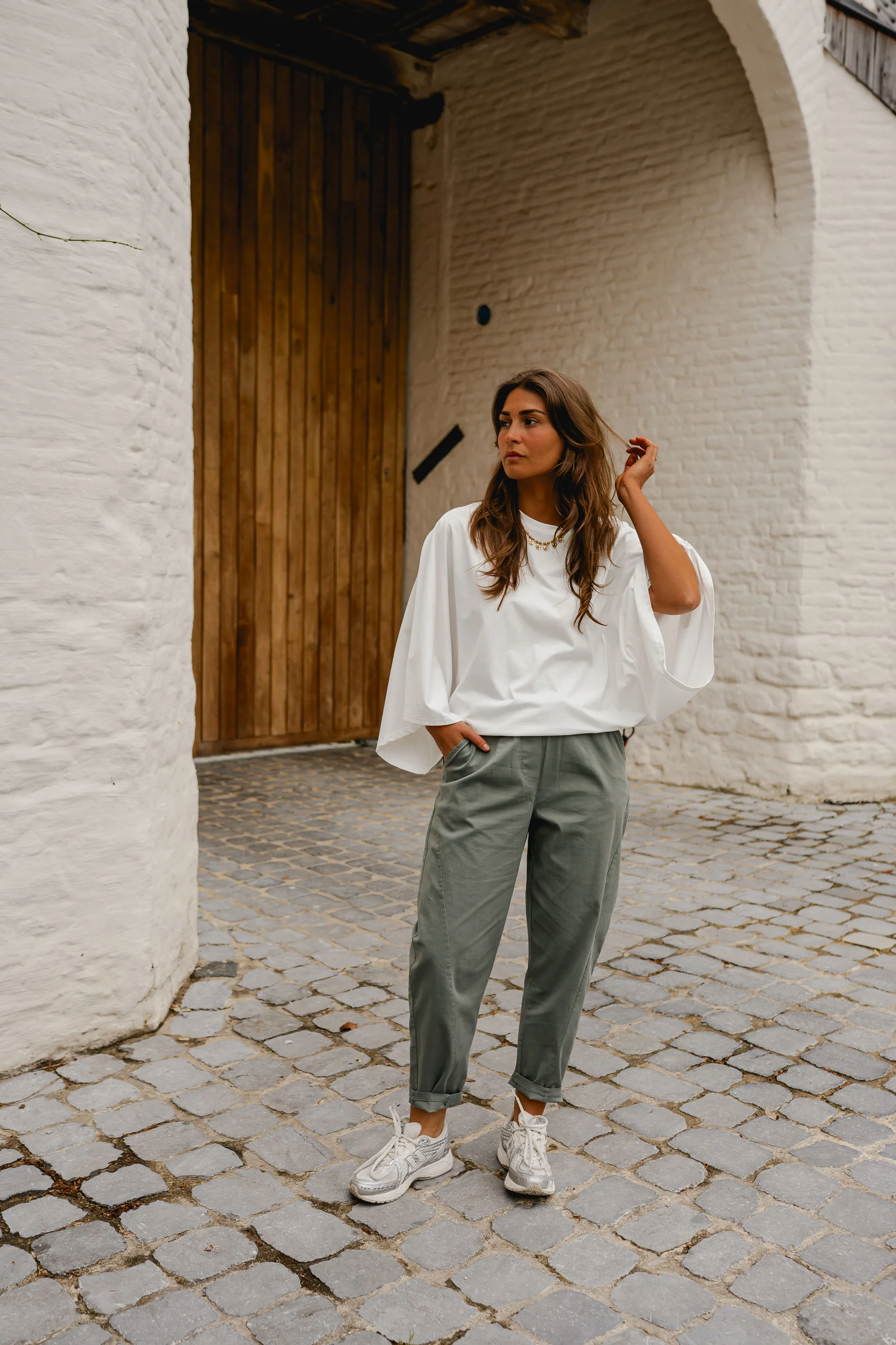 White Bene T-Shirt - Image 10