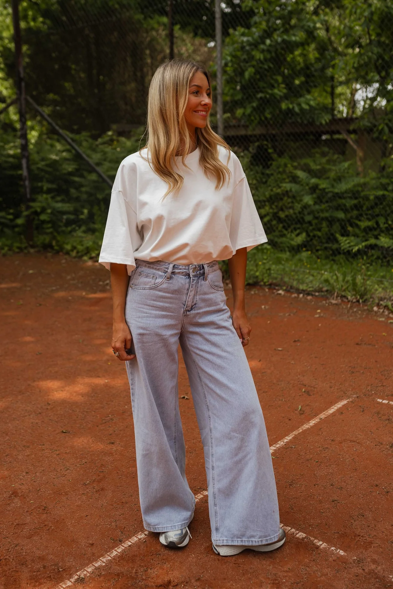 White Flo T-shirt - Image 7