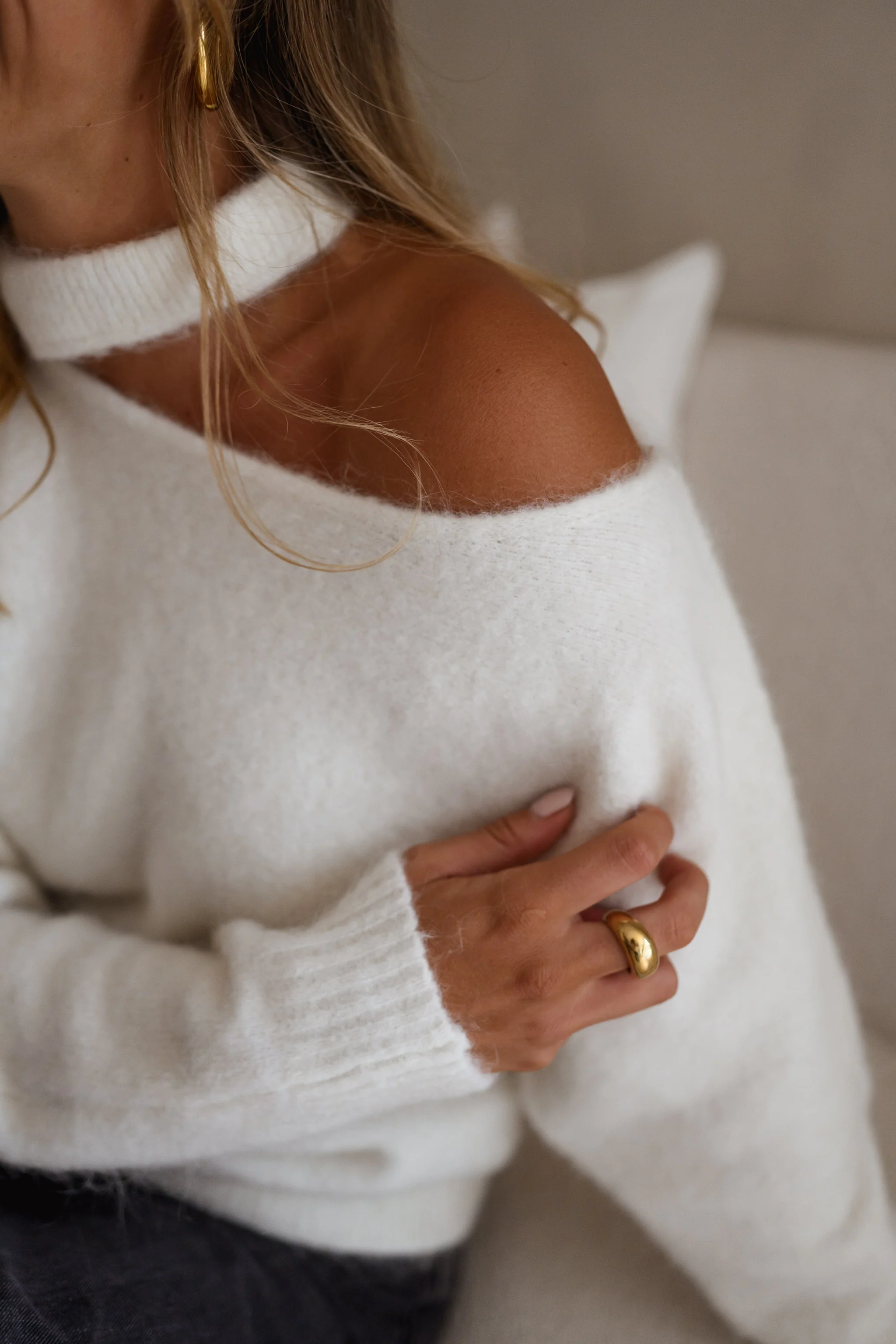 White Nuala Sweater - Image 11