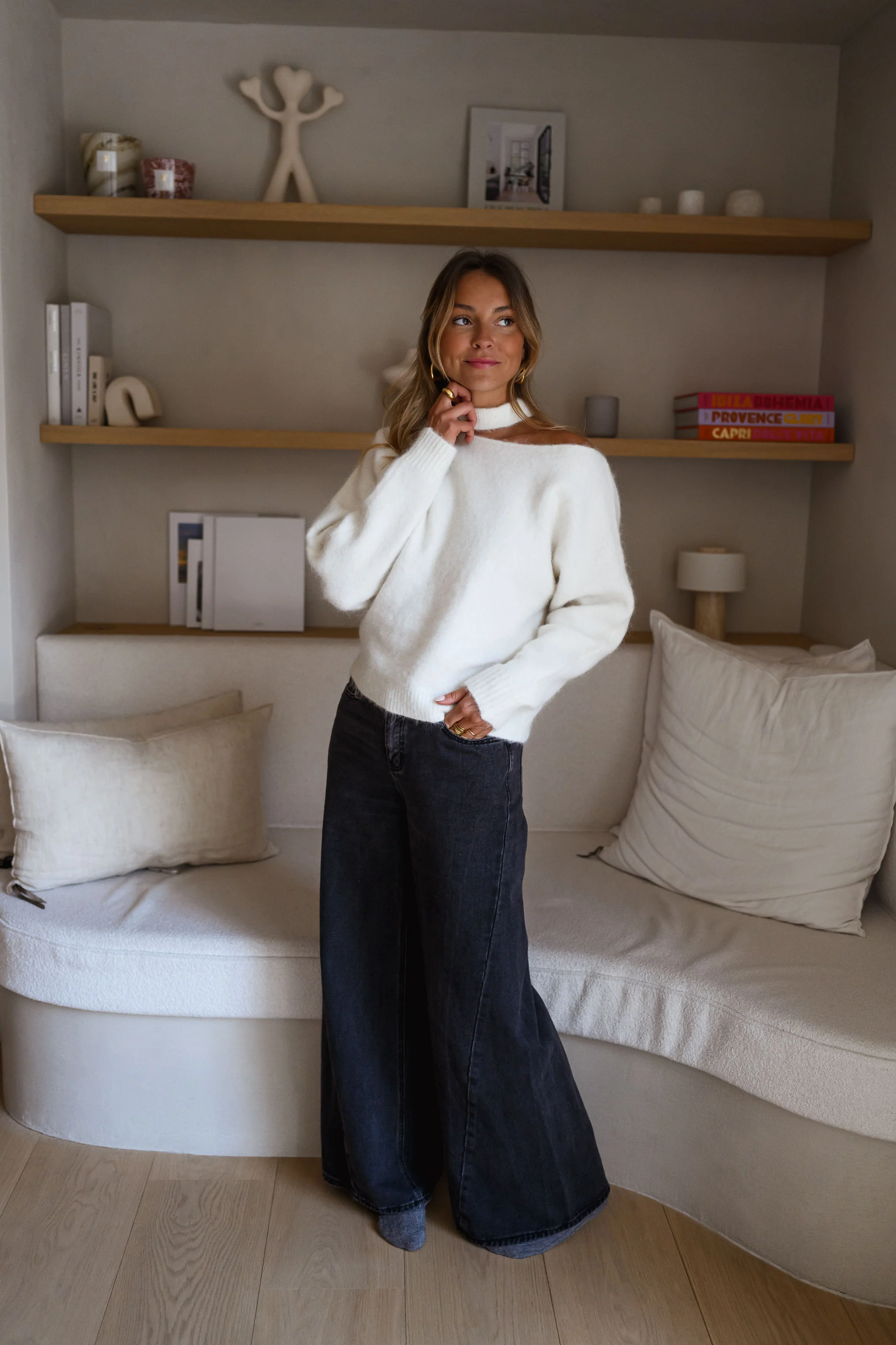 White Nuala Sweater - Image 15