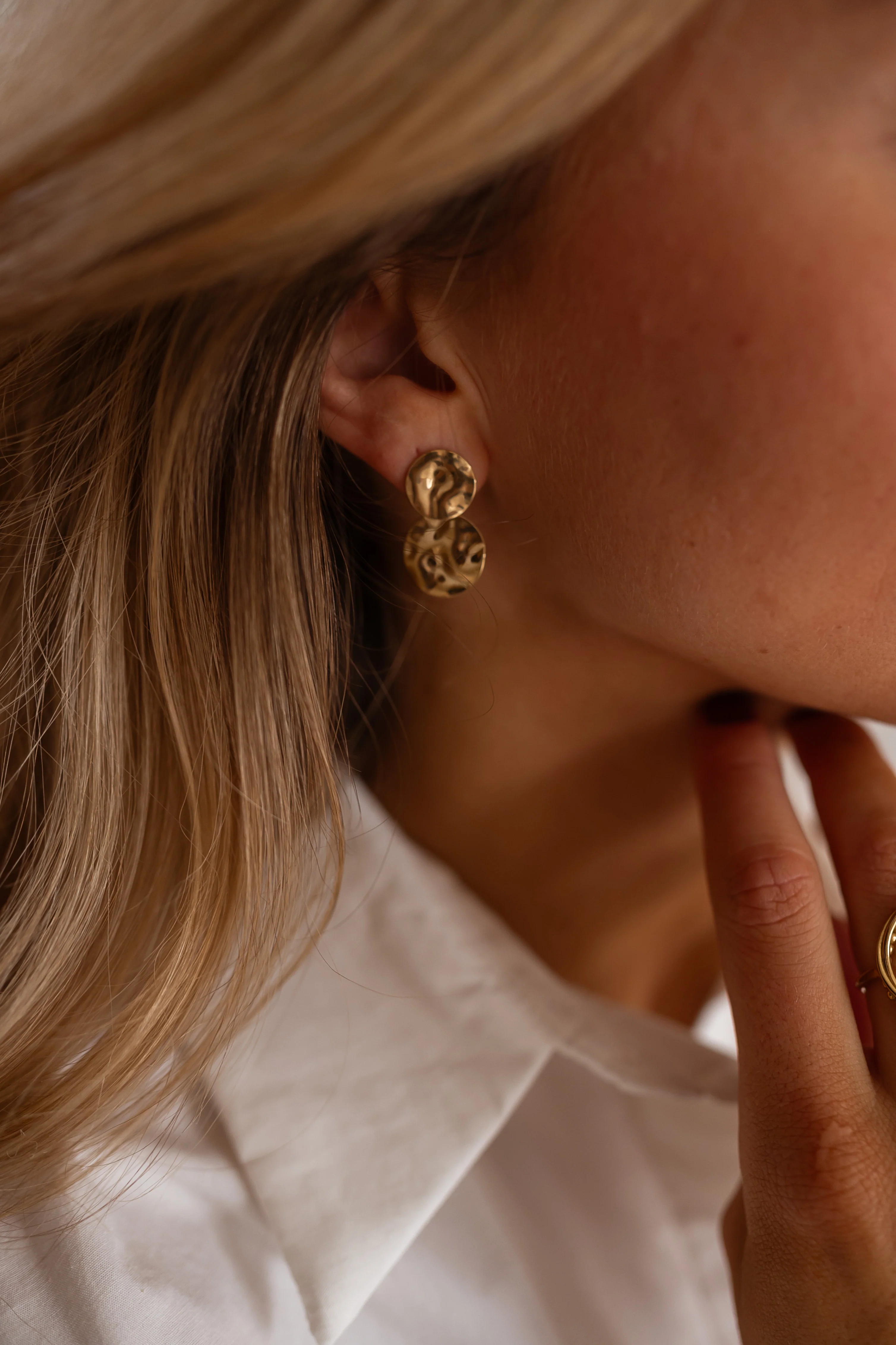 Golden Youri Earrings - Image 3